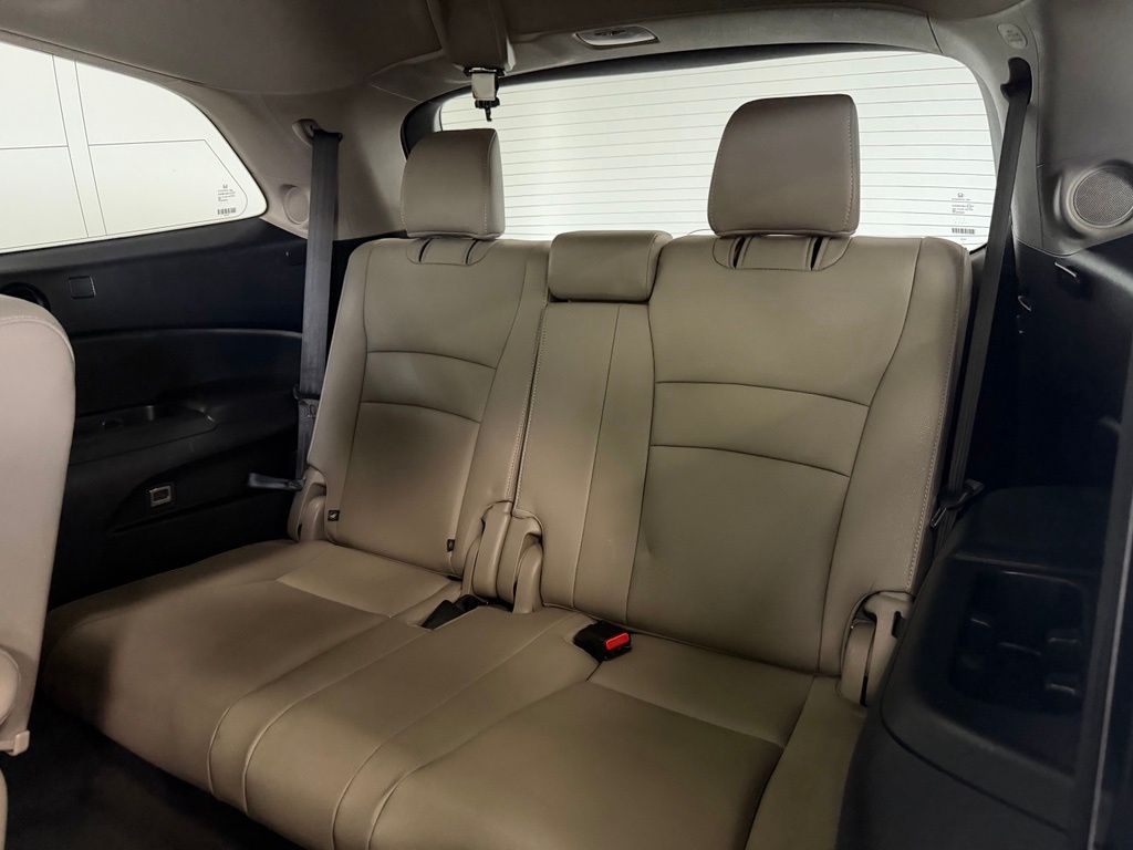 2017 Honda Pilot Elite - Photo 24