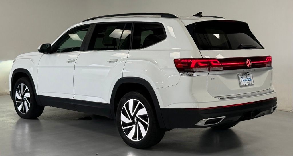 Used 2024 Volkswagen Atlas 2.0T SE w/Technology SUV