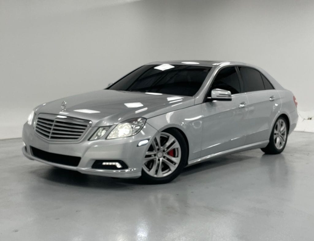 2010 Mercedes-Benz E-Class's photo