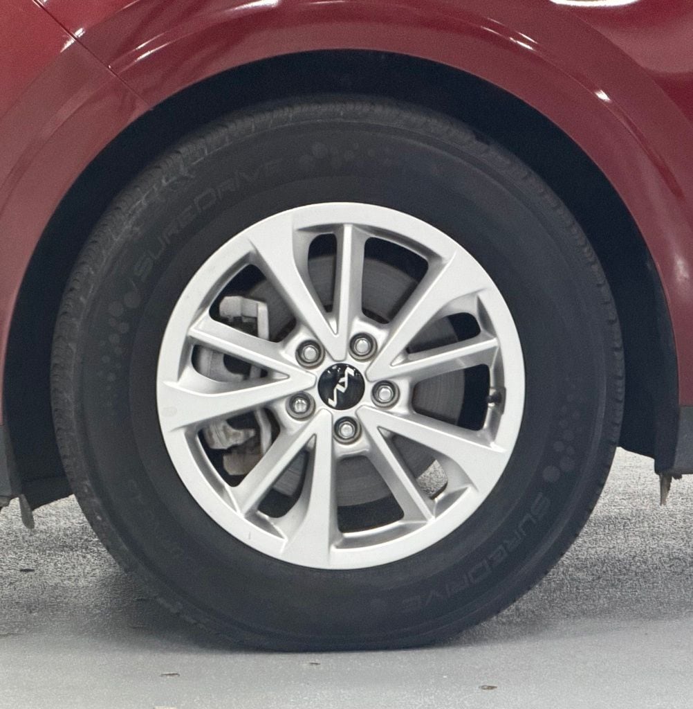 2023 Kia Carnival LX Seat Pkg - Photo 8