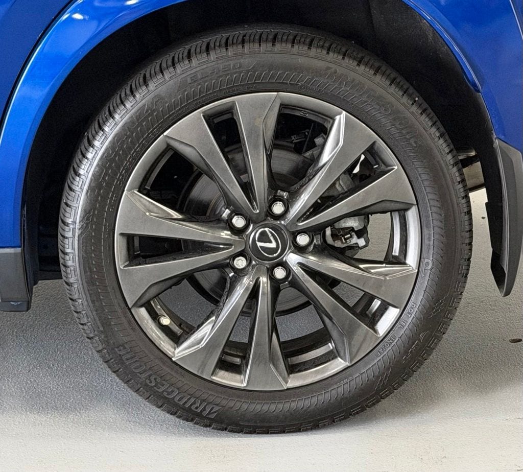 2023 Lexus UX Hybrid 250h F Sport Design - Photo 8
