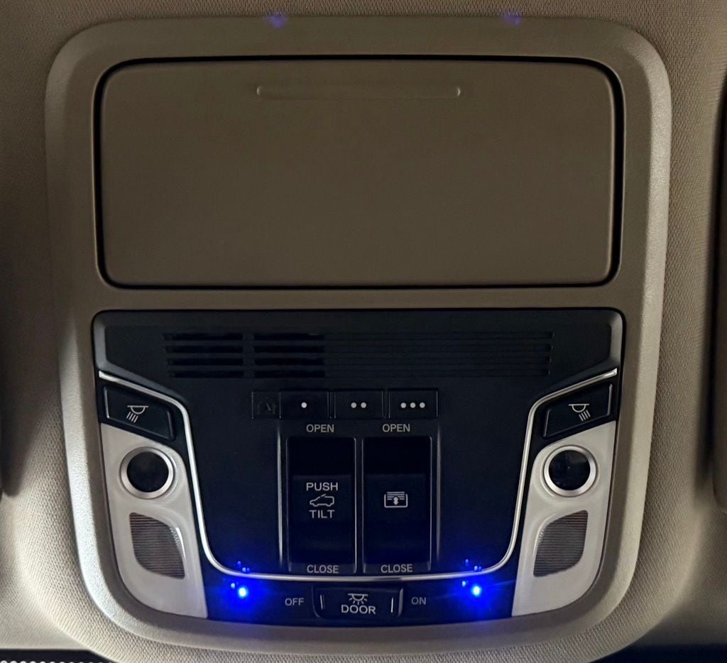 2017 Honda Pilot Elite - Photo 26