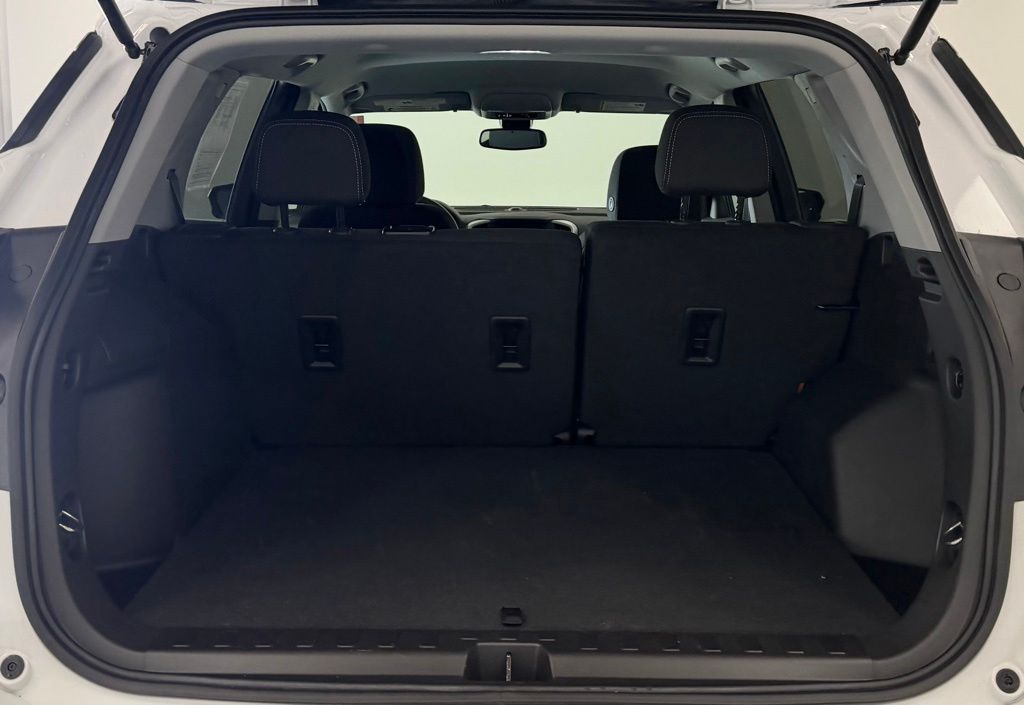 2024 GMC Terrain SLE - Photo 23