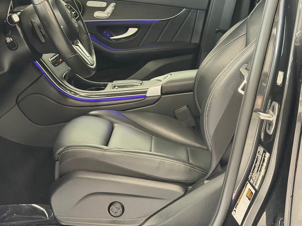 2022 Mercedes-Benz GLC GLC300 - Photo 12