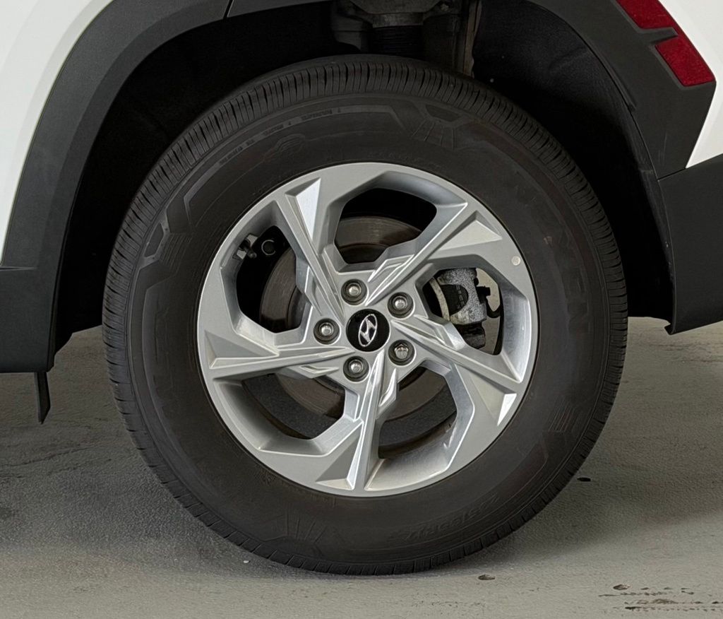 2024 Hyundai Tucson SE - Photo 8