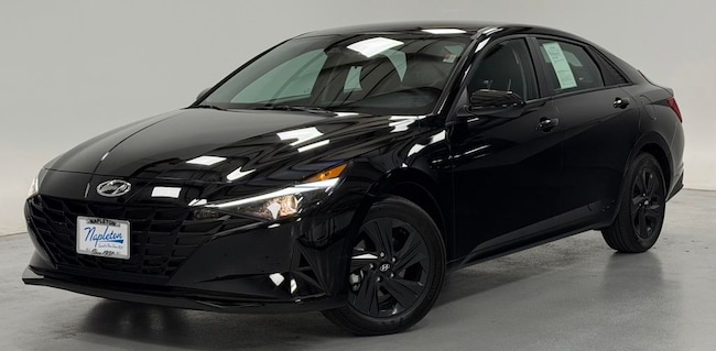 2023 Hyundai Elantra SEL Sedan