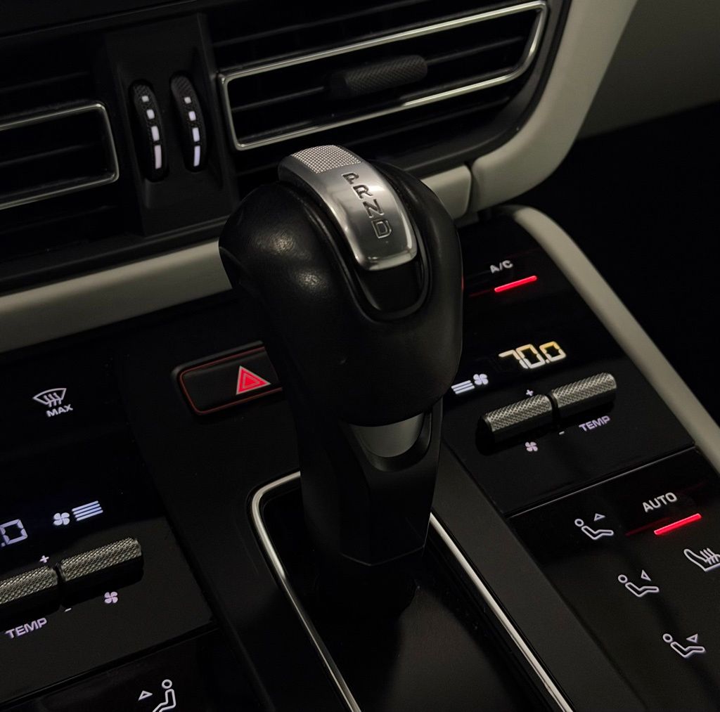2023 Porsche Macan T - Photo 22