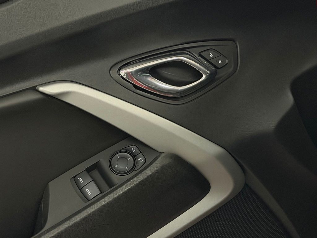2017 Chevrolet Camaro 2LT - Photo 13