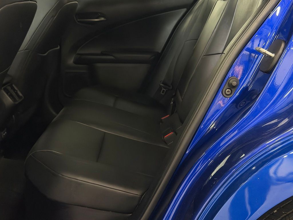 2023 Lexus UX Hybrid 250h F Sport Design - Photo 23