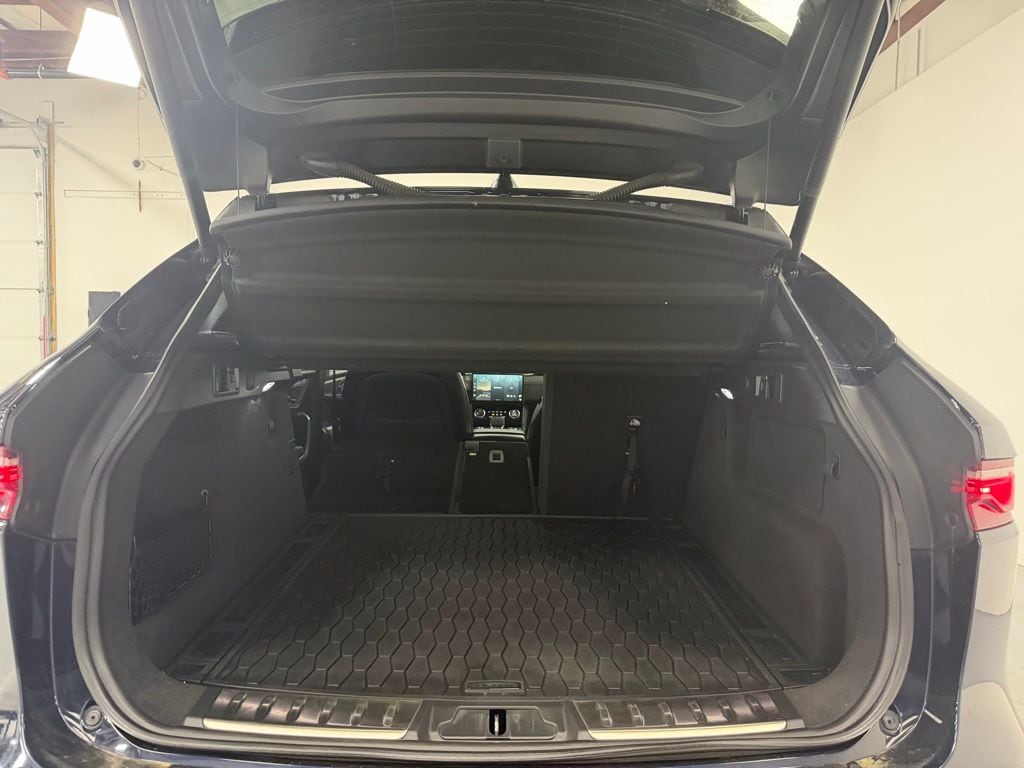 2022 Jaguar F-Pace S - Photo 28
