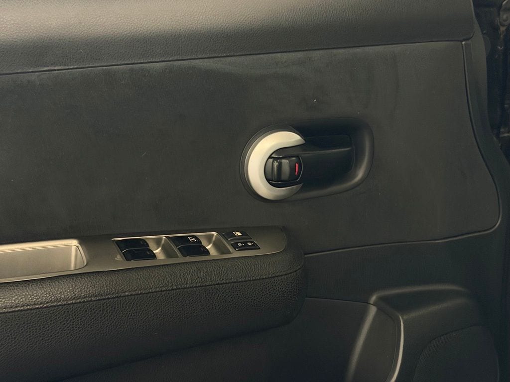 2012 Nissan Versa S - Photo 9