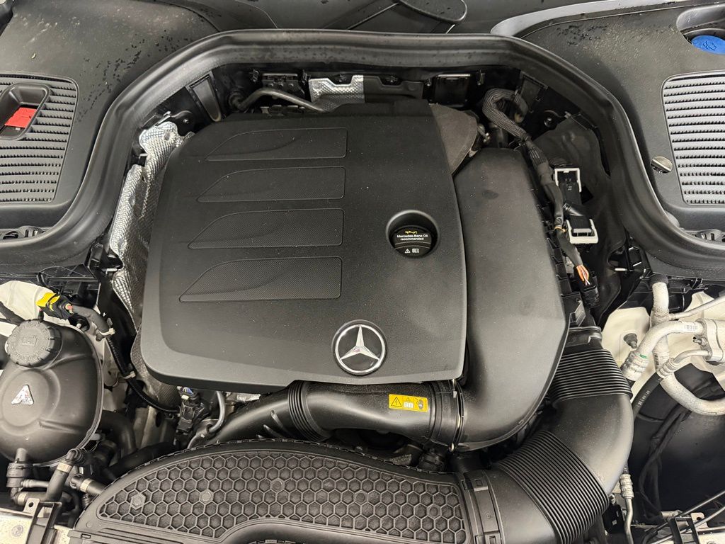 2022 Mercedes-Benz GLC GLC300 - Photo 11