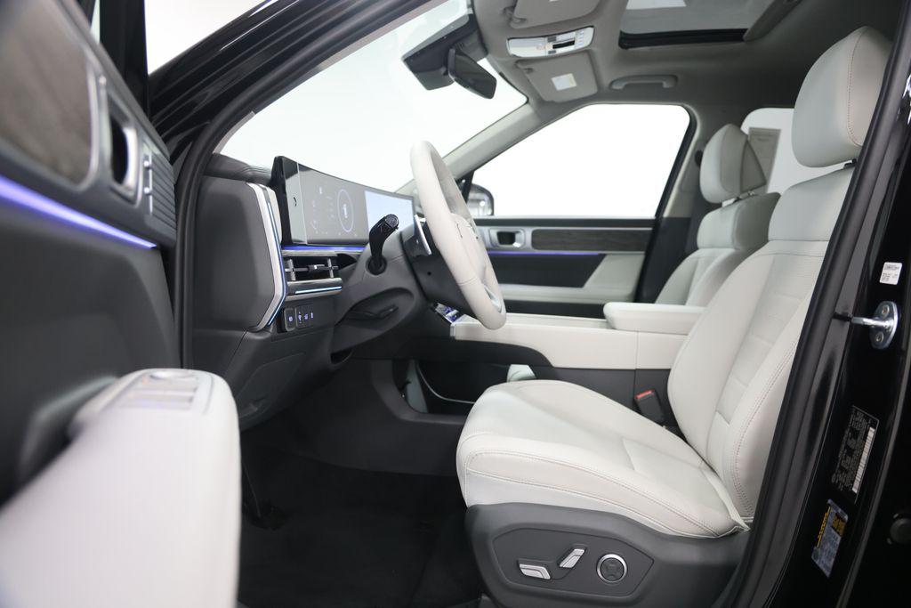 2026 Hyundai Santa Fe Limited - Photo 18