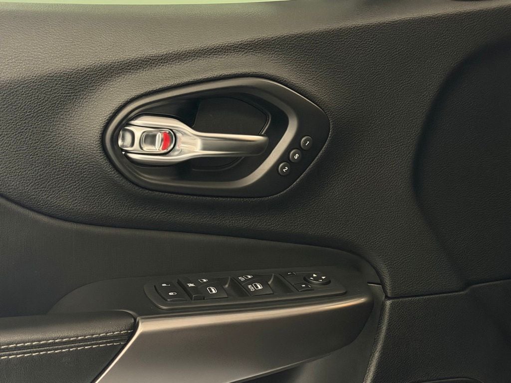 2021 Jeep Cherokee Limited - Photo 13