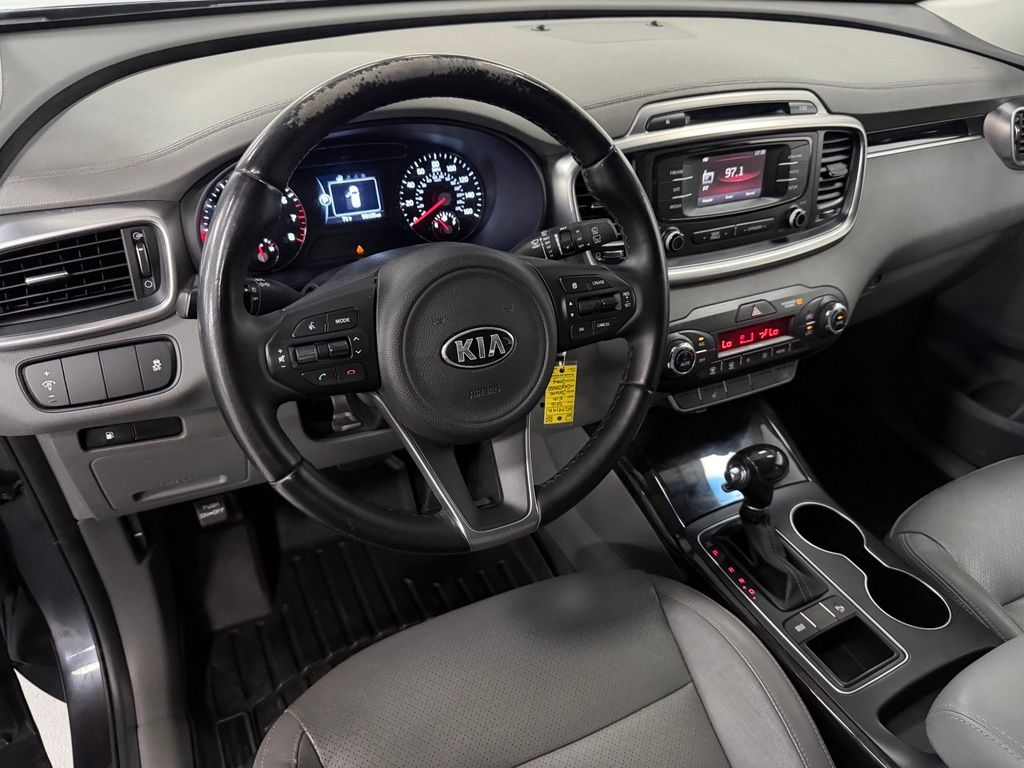 2016 Kia Sorento EX - Photo 11