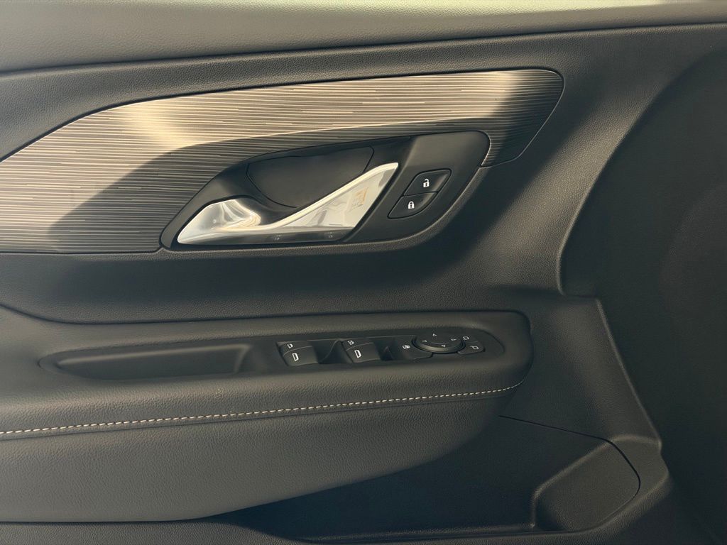 2024 GMC Terrain SLE - Photo 13