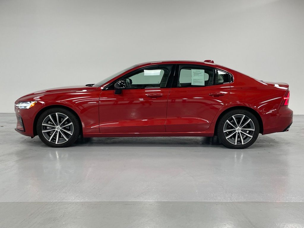 Used 2022 Volvo S60 Momentum with VIN 7JRL12TZ0NG193038 for sale in Aurora, IL
