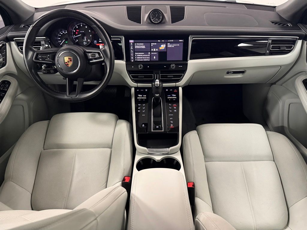 2023 Porsche Macan T - Photo 15