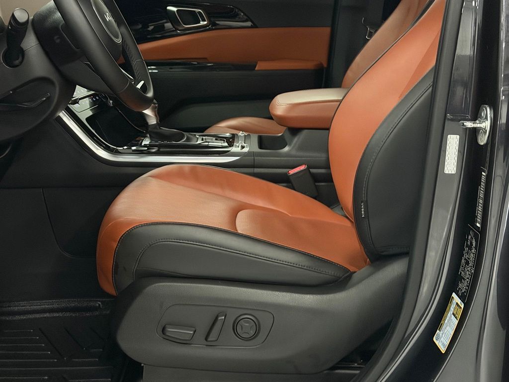 2023 Kia Carnival SX - Photo 12