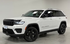 2022 Jeep Grand Cherokee Laredo SUV