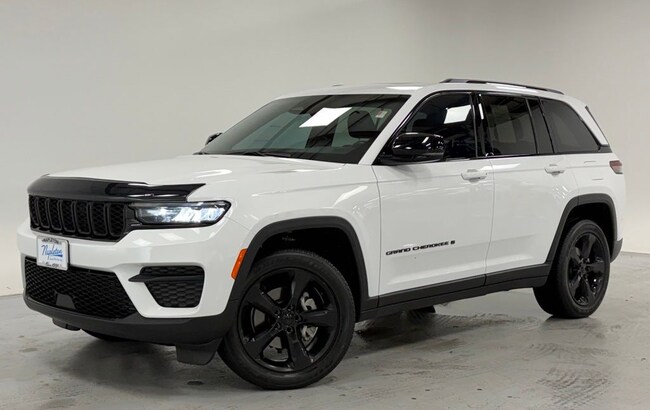 2022 Jeep Grand Cherokee Laredo SUV