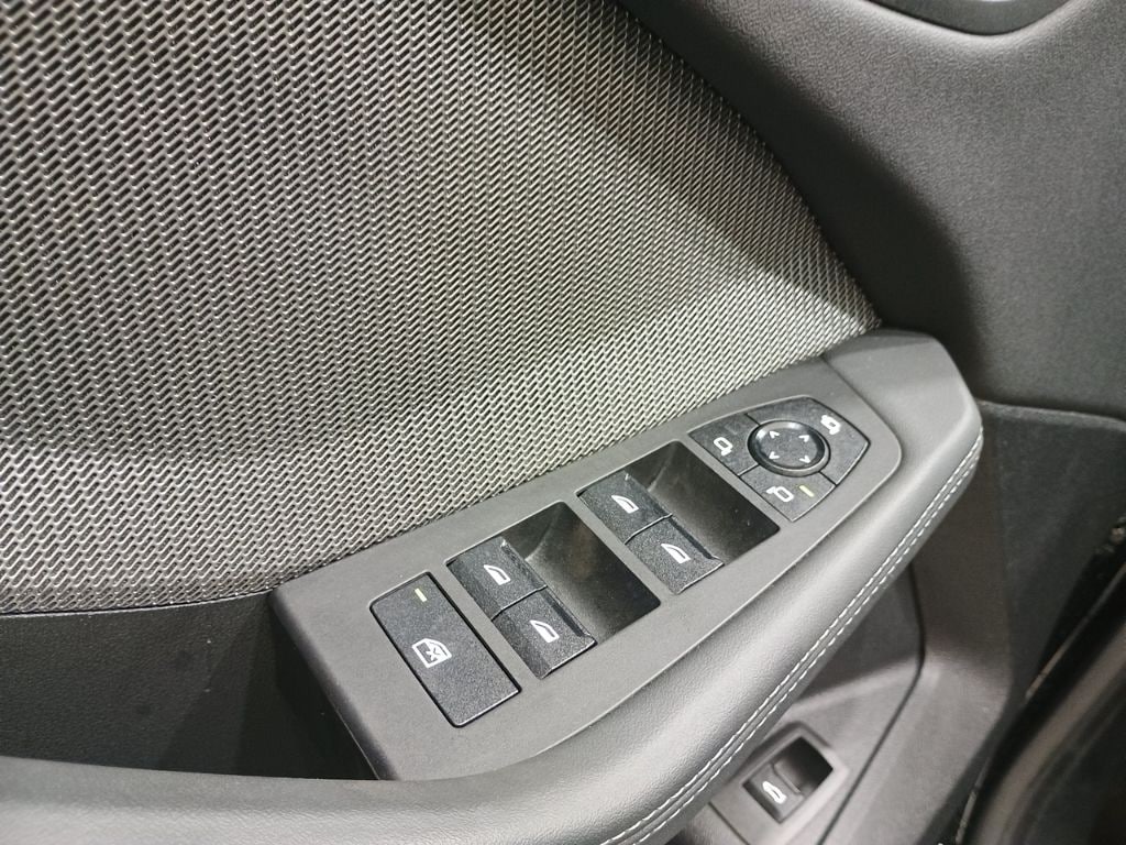 2025 BMW 2 Series 228 - Photo 17