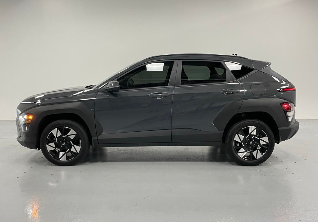 2024 Hyundai Kona SEL photo 2
