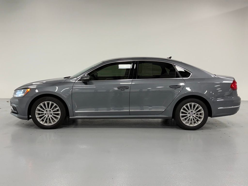 Used 2016 Volkswagen Passat SE with VIN 1VWBT7A37GC019720 for sale in Aurora, IL