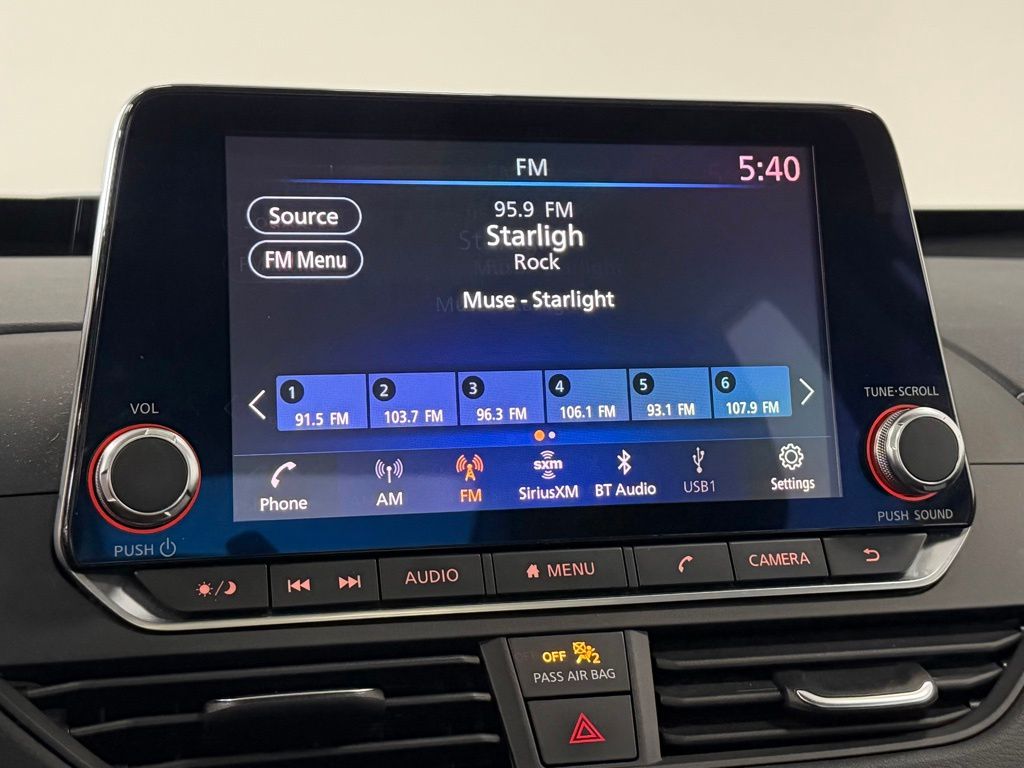 2019 Nissan Altima SV - Photo 17