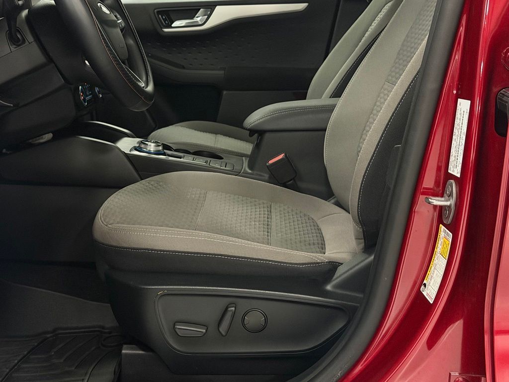 2020 Ford Escape SE - Photo 12