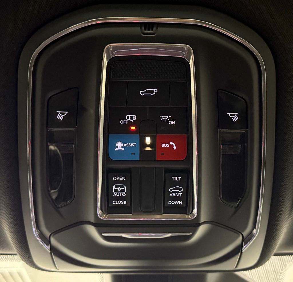 2023 Jeep Grand Cherokee Altitude - Photo 25