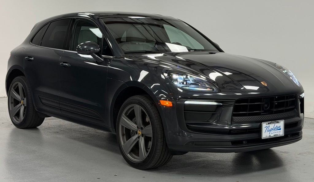 2023 Porsche Macan T - Photo 6