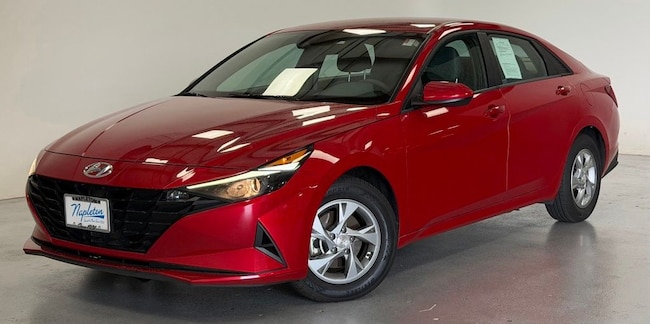 2023 Hyundai Elantra SE Sedan