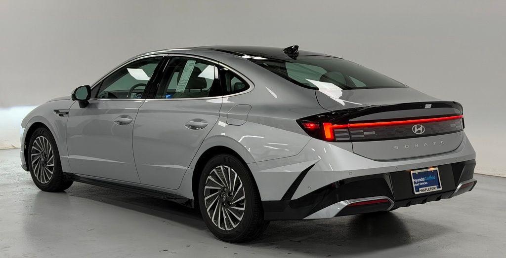 New 2025 Hyundai Sonata Hybrid Limited Sedan