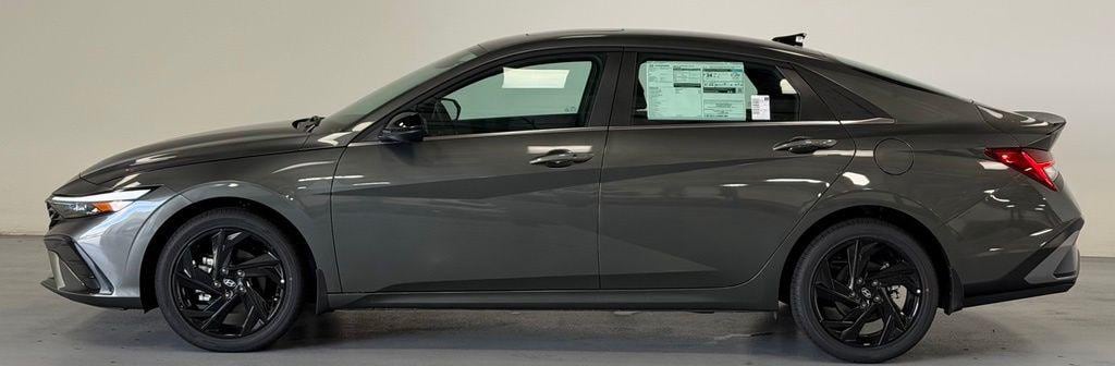 New 2026 Hyundai Elantra SEL Sport Premium Sedan
