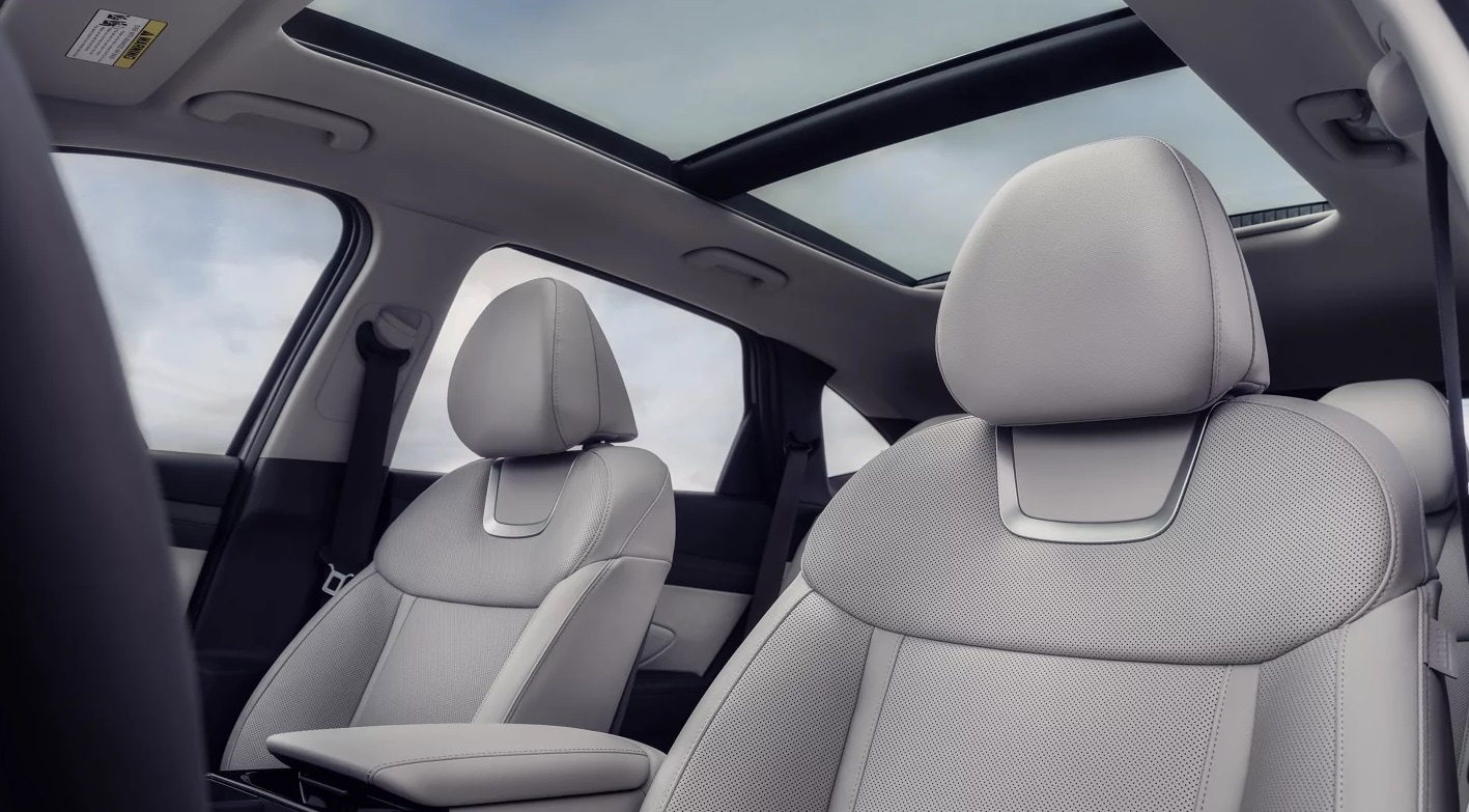 Hyundai Tucson sunroof and seats for sale