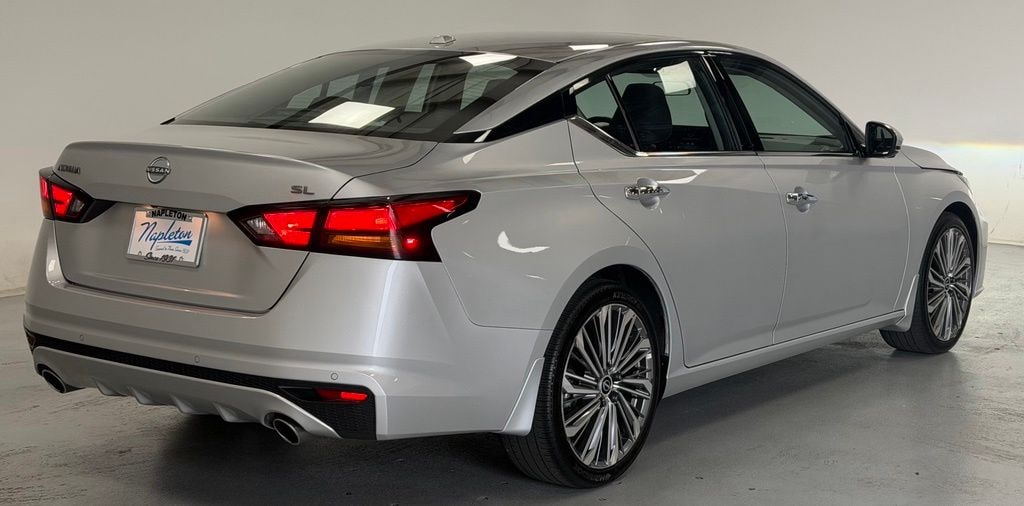Used 2024 Nissan Altima 2.5 SL Sedan
