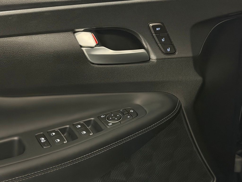 2022 Hyundai Santa Fe Limited - Photo 12