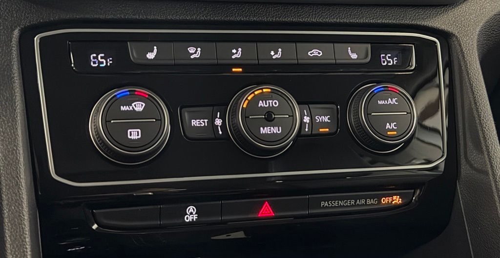 2023 Volkswagen Atlas SE w/Tech - Photo 20