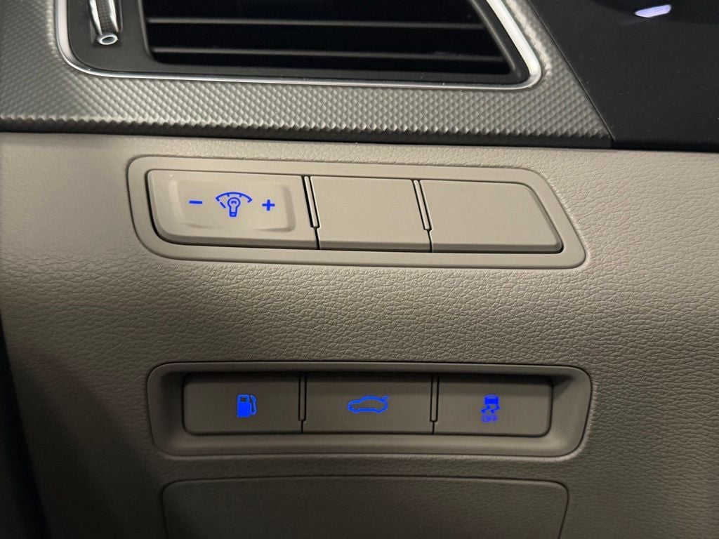 2015 Hyundai Sonata SE - Photo 13