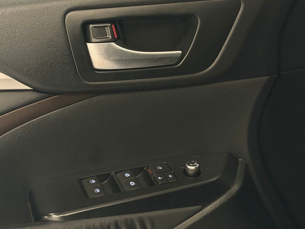 2014 Toyota Highlander XLE - Photo 12