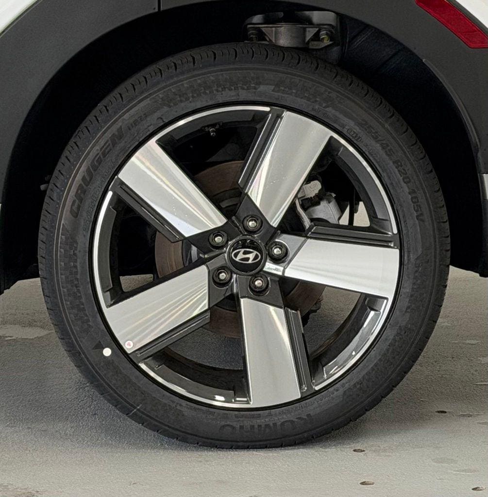 2026 Hyundai Santa Fe Limited - Photo 7