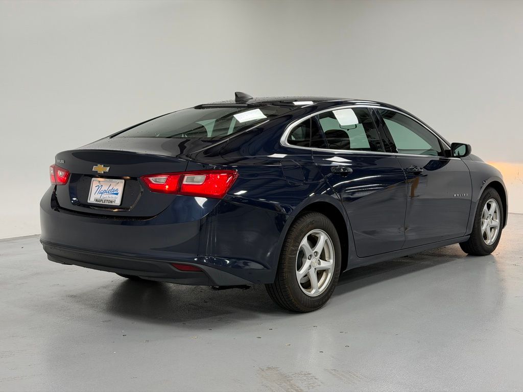 2018 Chevrolet Malibu photo 4