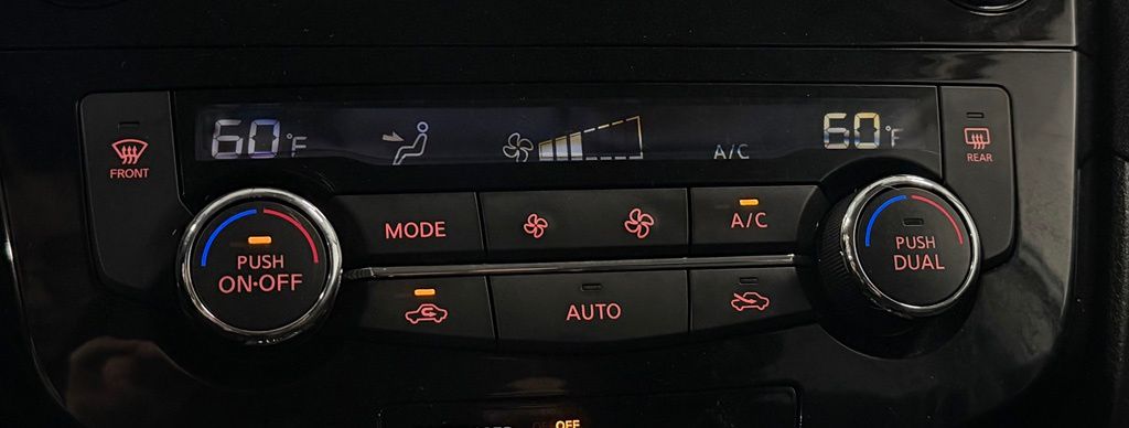 2019 Nissan Rogue SV - Photo 21