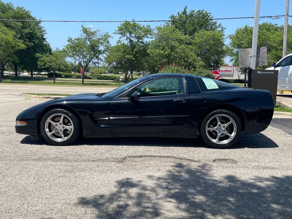 Used 2002 Chevrolet Corvette Base with VIN 1G1YY22G625124225 for sale in Aurora, IL