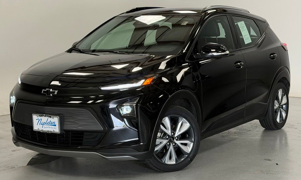 2022 Chevrolet Bolt EUV LT's photo
