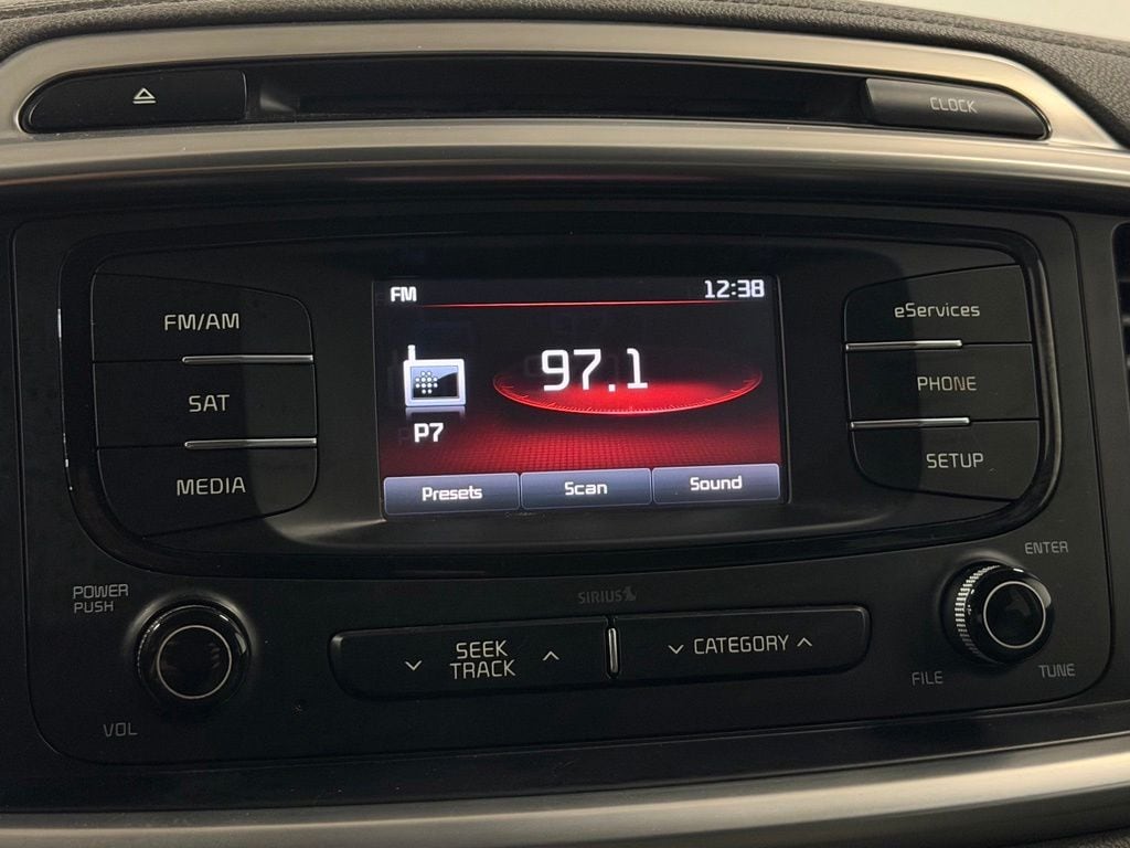 2016 Kia Sorento EX - Photo 18