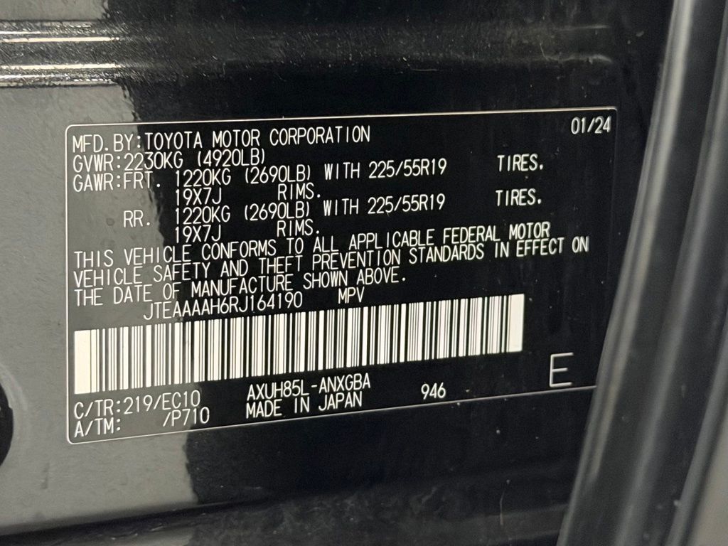 2024 Toyota Venza XLE - Photo 24