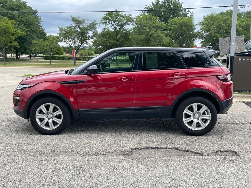 2017 Land Rover Range Rover Evoque SE photo 2