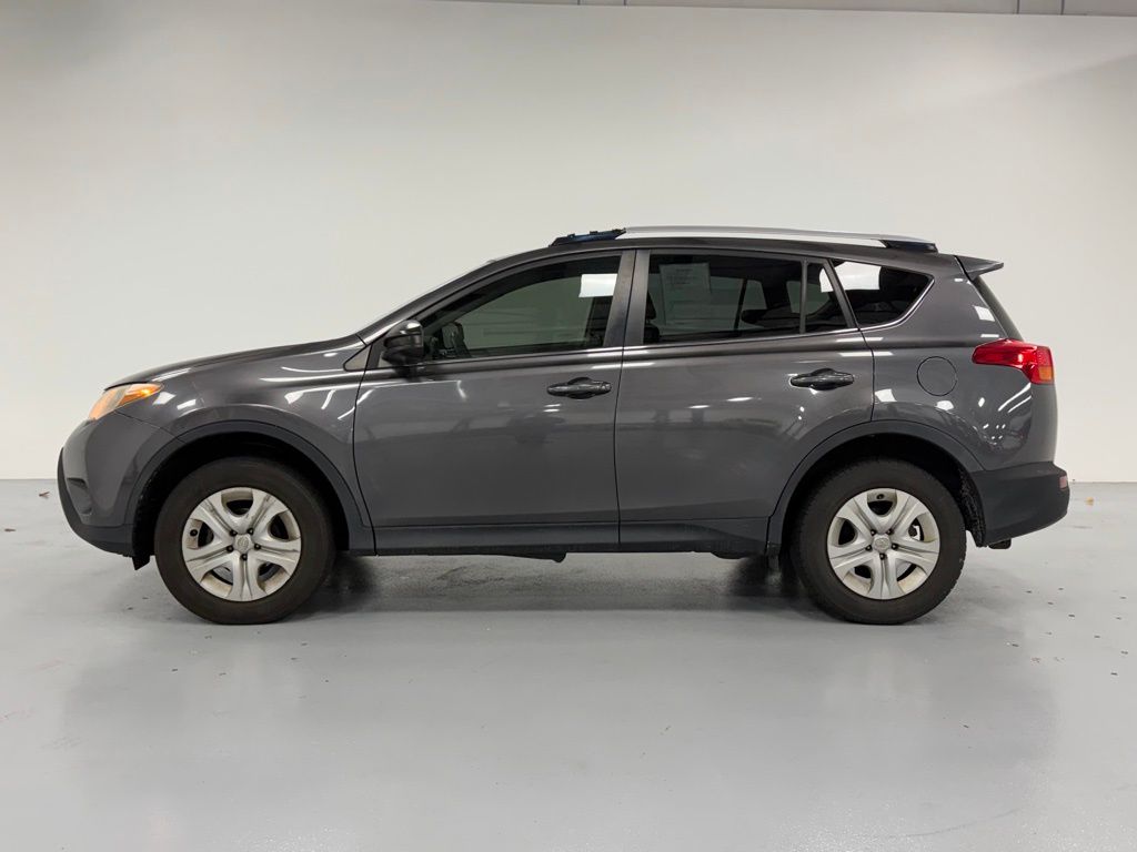 Used 2013 Toyota RAV4 LE with VIN JTMZFREV4D5012126 for sale in Aurora, IL